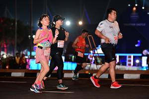 BIB: 242, 2276
                            <button type="button" onclick="openModal(15096255)" class="btn btn-primary btn-sm float-right btn-popup" data-toggle="modal" data-target=".modal-high-quality">
                        <i class="fas fa-shopping-cart"></i> Add to Cart
                    </button>
                                            <button type="button" onclick="isThisMe(15096255, true)" class="btn btn-success btn-sm float-right btn-popup btn-isme hidden" data-toggle="tooltip" data-placement="bottom" title="นี่คือรูปของคุณใช่ไหม คลิกที่นี่เพื่อเอาเข้าอัลบั้ม">
                        <i class="fas fa-plus"></i> Add to album
                    </button>
                    <button type="button" onclick="isThisMe(15096255, false)" class="btn btn-warning btn-sm float-right btn-popup btn-isnotme hidden">
                        <i class="fas fa-ban"></i> Remove from album
                    </button>
